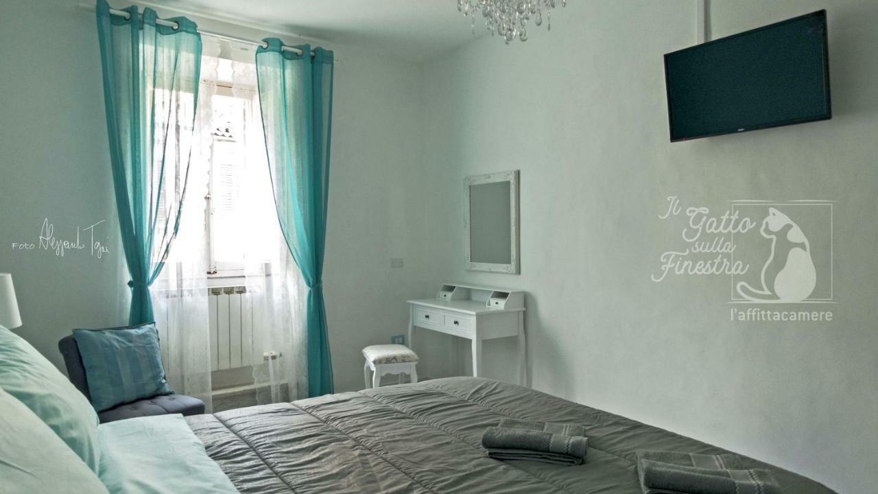 Il Gatto Sulla Finestra Hotel Йези Екстериор снимка